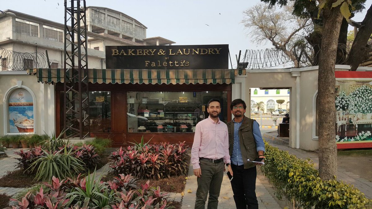 sulehri's tweet photo. Careem Scavenger hunt highlights @CareemPAK #Teamredftw #careemhunt https://t.co/krn9OZr0s5