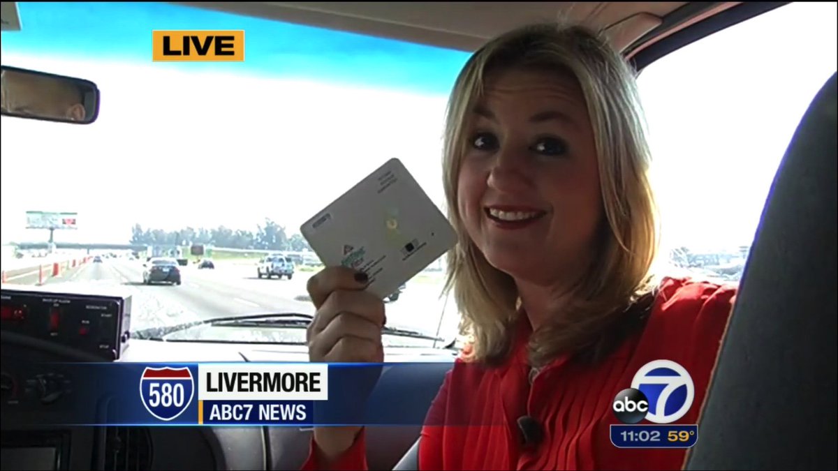 nicksmithnews's tweet image. #FastTrak transponders on I-580 @amyhollyfield &amp;amp; the #eyebrows of @Stefanstifter abc7news.com/1194562/ #creative👌🏿