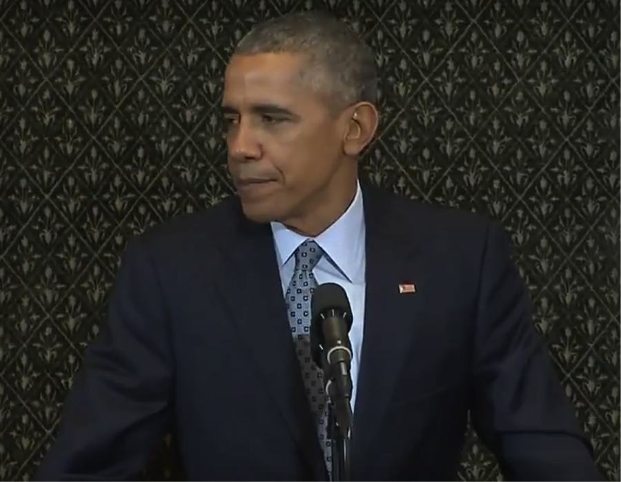 cbschicago's tweet photo. #Obama shares inside jokes and some laughter with the #ILGeneralAssembly. #POTUS #Illinois https://t.co/MbHk2aQd1s