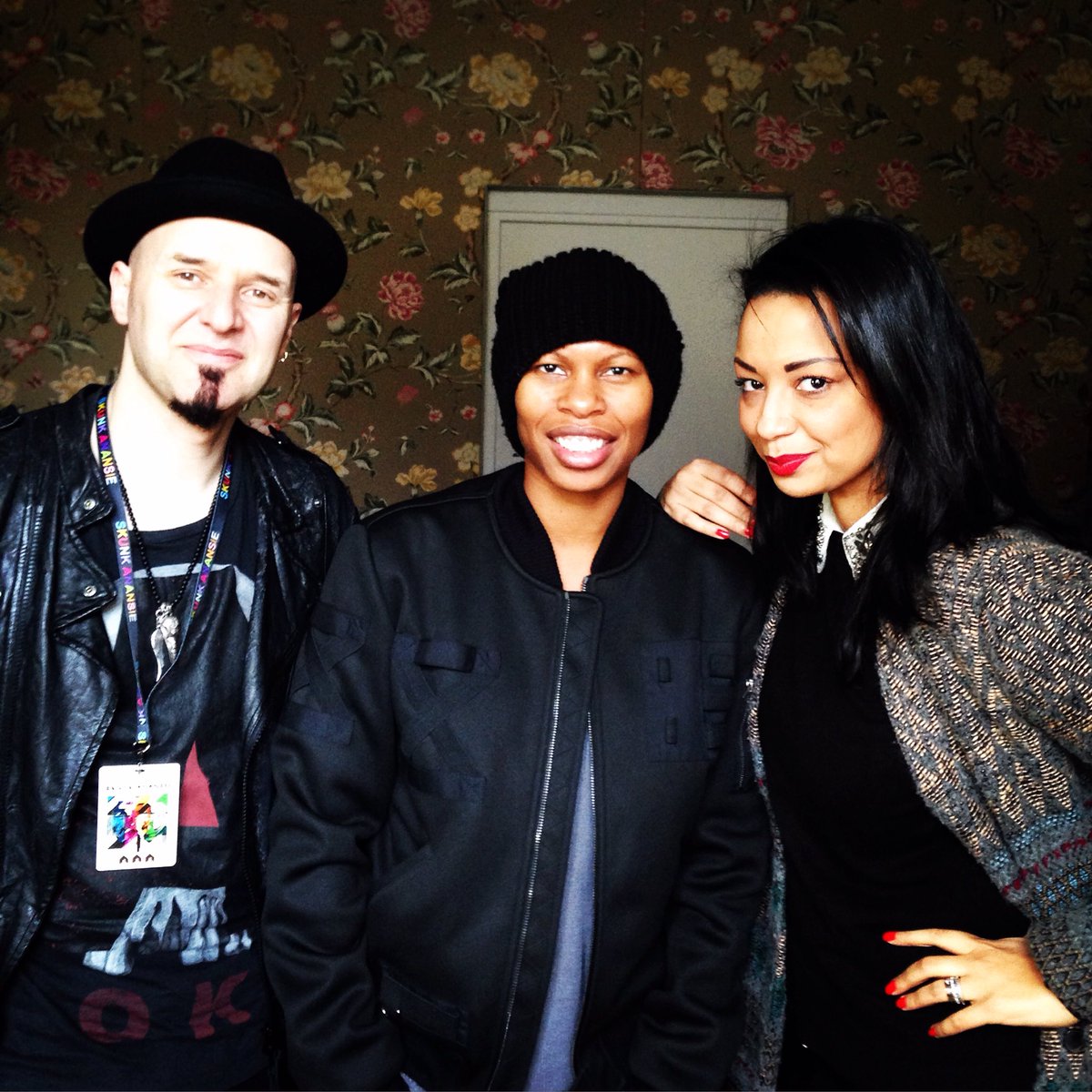 JuliaMartinFR's tweet photo. |INTERVIEW| ▶️ 🎙 Bientôt dans #PlaylistE1 Rencontre avec #SkunkAnansie #SkunkArmy #Europe1 https://t.co/tvmuEOd3Is