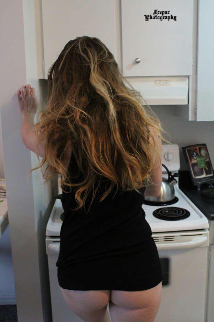 Icepacphoto's tweet image. #humpday #cheekycook @FWmodels @modelupmag @ModelzView @m_mayhem @BIZSUMAGAZINE @FORGUYSMAG @GreatAssDaily