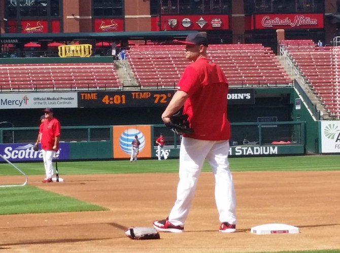 talkingredbirds's tweet photo. Matt Holliday to First. Finally. https://t.co/x1Mt9G2dKZ https://t.co/zFnMmHUnkW