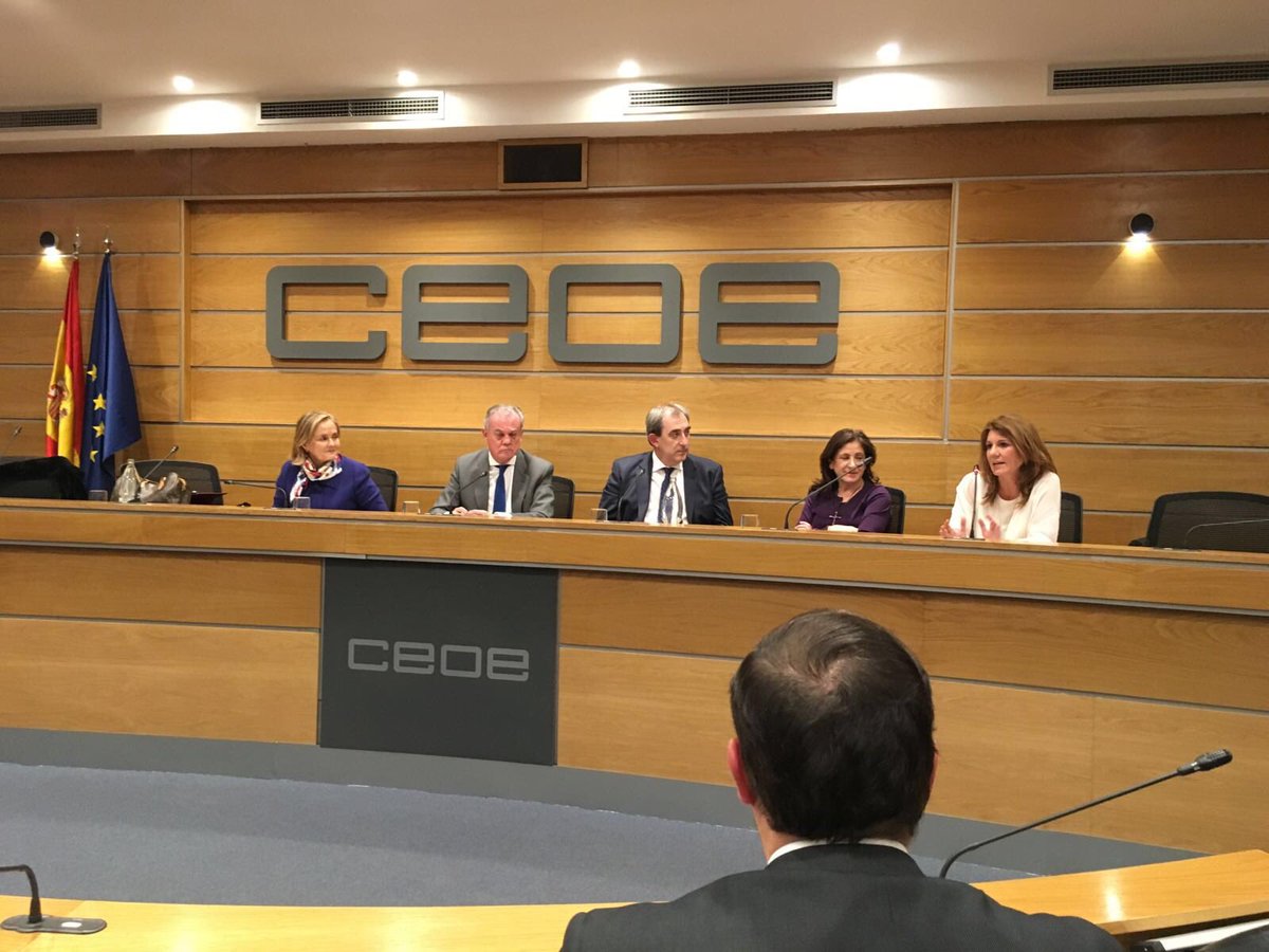 BpwSpain's tweet photo. Gusi Bertimeu @aepa1 representante  @BpwSpain asiste a la Comisión Sanidad, S. Sociales e Igualdad @CEOE_Prensa https://t.co/aiwo6CvVSJ
