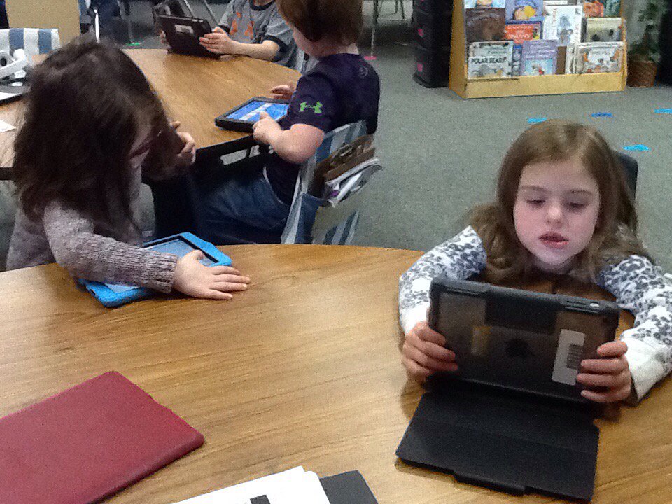 HESKaufman's tweet image. Building teen numbers plus one #mathgroup