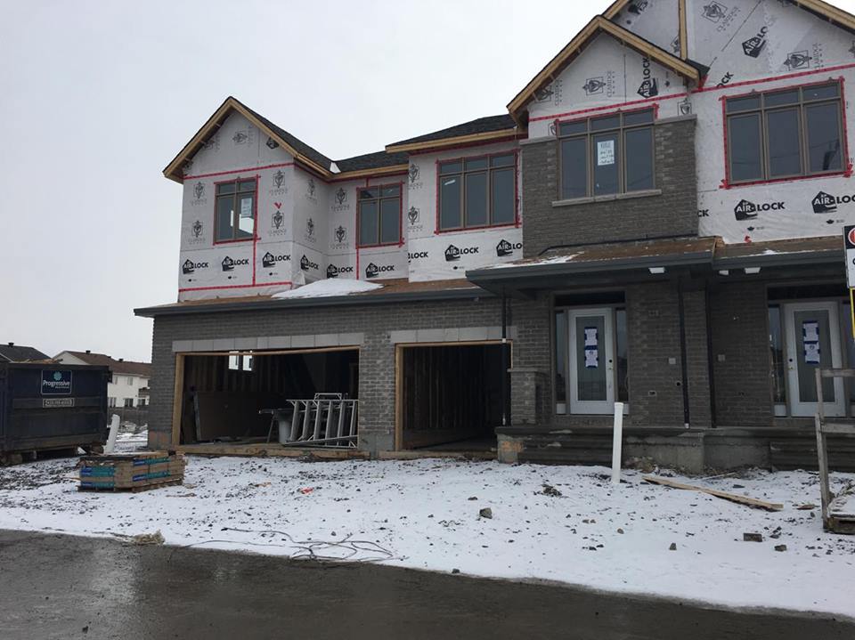 ClaridgeBWT's tweet photo. Brick in the colour "Princeton" has just recently been installed on Block 33. Next up - Siding! 
#Progress #Kanata https://t.co/OYLCD8M86Q