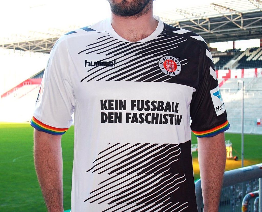 La maglia del St. Pauli contro il fascismo | numerosette.eu