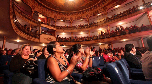 DiarioTalCual's tweet photo. TOQUE DE QUEDA Cortes eléctricos dejarán sin cine y teatro a los venezolanos https://t.co/mH9xERMWWa https://t.co/pdQ2ET98kQ
