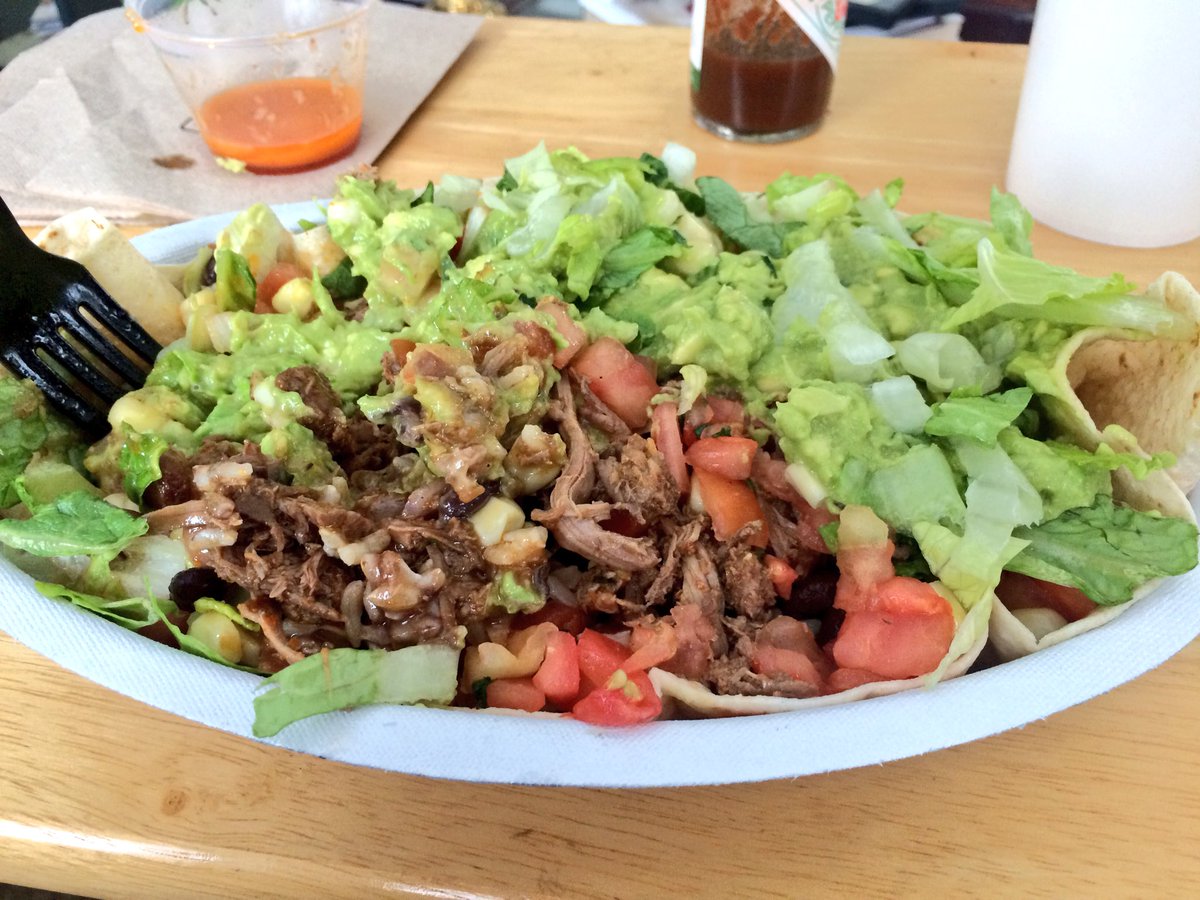 Brianaa3's tweet photo. Hey @ChipotleTweets, thanks for the #raincheck 😋 https://t.co/HUcG6MK7Jm