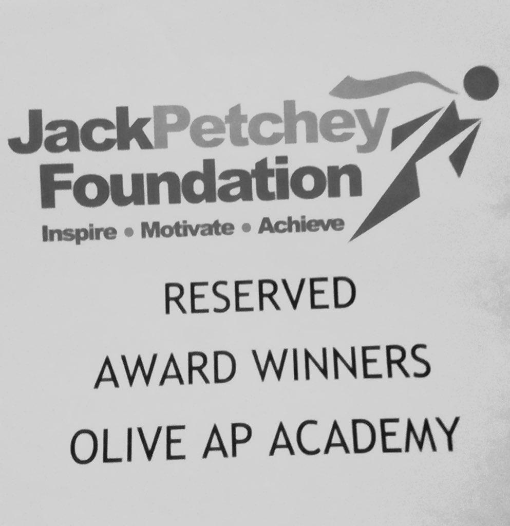 HJessener's tweet photo. Celebrating with our award winners Jess and Brittany @OAThurrock @kudamika WELL DONE LADIES!!!! We are so very proud https://t.co/pDKeWQytDx