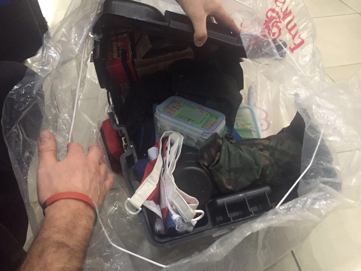 GreenSentinels's tweet image. Not the greatest start! @TAMAirlines @LANAirlinesUSA smashed up our Gorilla Box! Lost some kit &amp;amp; missed our flight