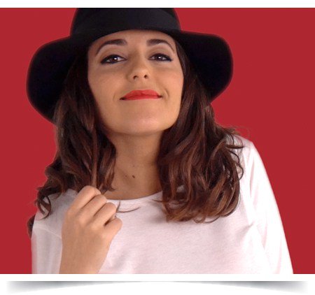 AvonEspana's tweet photo. Hoy me siento atractiva, por eso mi #LookMate es Red Supreme. Descubre el tuyo en: https://t.co/drbJCdWvLC https://t.co/4MHdCWjQLM