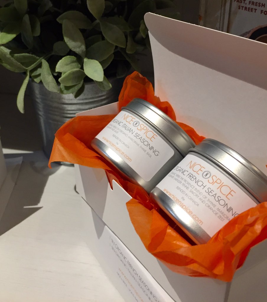 nicenspice1's tweet photo. A need for an Italian and French touch? 2 tin organic blend kit for free with an $40 or more online order! https://t.co/qwMcuqH3At