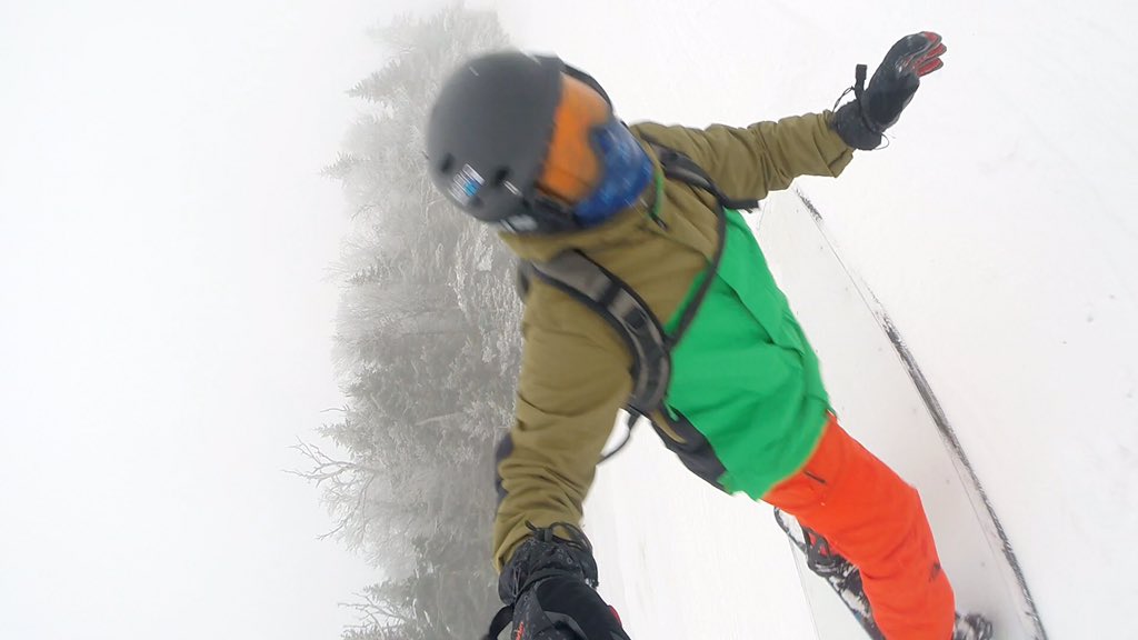 TheHuffins's tweet photo. Thinking about going snowboarding this Monday.... #snowboard #nowork #playmoreworkless https://t.co/1PLiMJO2zj