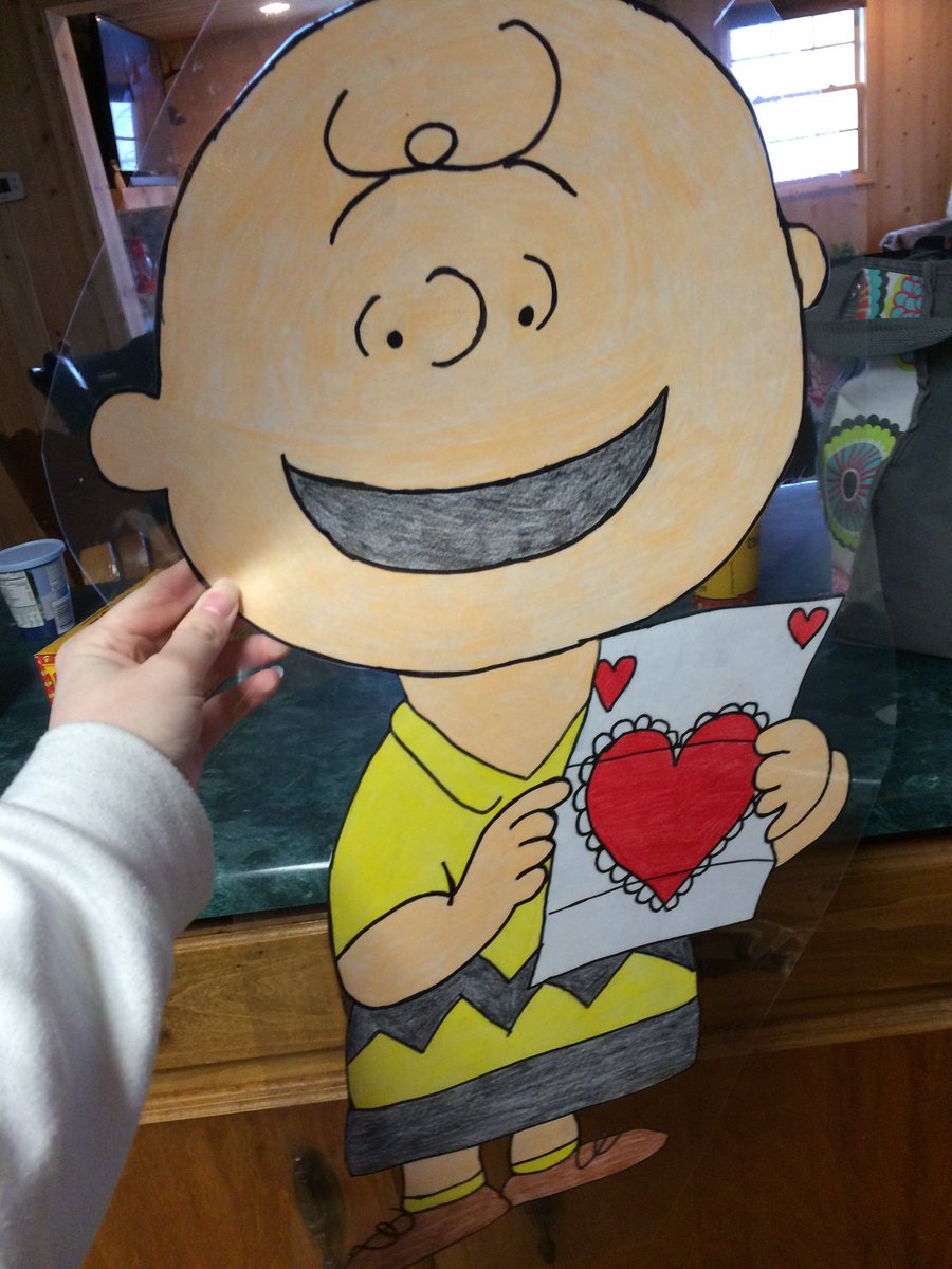 DewyzeAmber's tweet photo. I think my Valentine's Day bulletin board is going to be amazing! #madethesemyself https://t.co/Vw6fZTSKUW