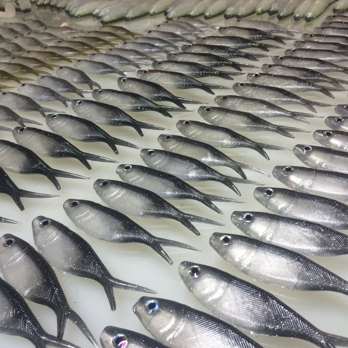 Smash Tech Baits (@smashtechbaits) on Twitter photo Finishing up some Smash Shads! Finishing up some Smash Shads!