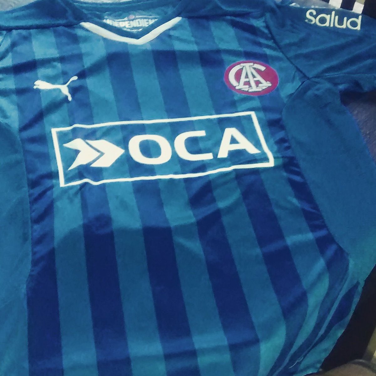 nelsonlafit's tweet photo. Seguime, dale RT a la foto y participá por el sorteo de la camiseta azul de #Independiente temp. 2014/2015. 👏👏 https://t.co/g1zk7fDIoW