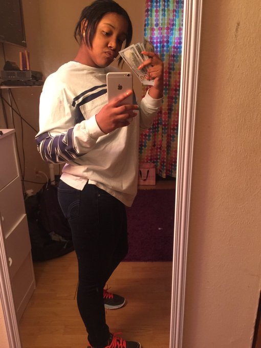 Watch laaaaaay 💦🔥's leaked NSFW photo on TwXstars