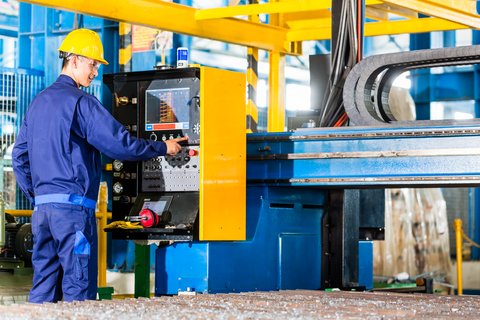 edie_kramer's tweet photo. #Industry 4.0 #Smart Factories &amp; #Smart Machines Drive Dramatic Efficiencies https://t.co/KefnvcLy7M https://t.co/SxuUdwg2tE