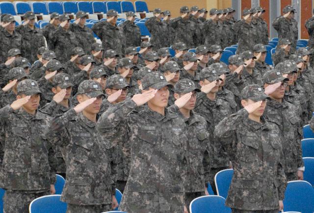 [해군교육사] “명예해군의 전통 계승할 터”
bit.ly/1ShiwB1