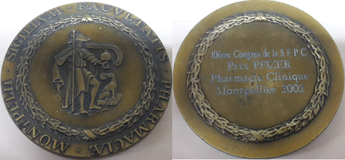 CollompR's tweet photo. #SFPC16 J'ai retrouvé "mon" trophée cas cliniques de #SFPC02: pièce d'antiquité de collection :) @SFPCOfficiel https://t.co/tttoLCHgLi