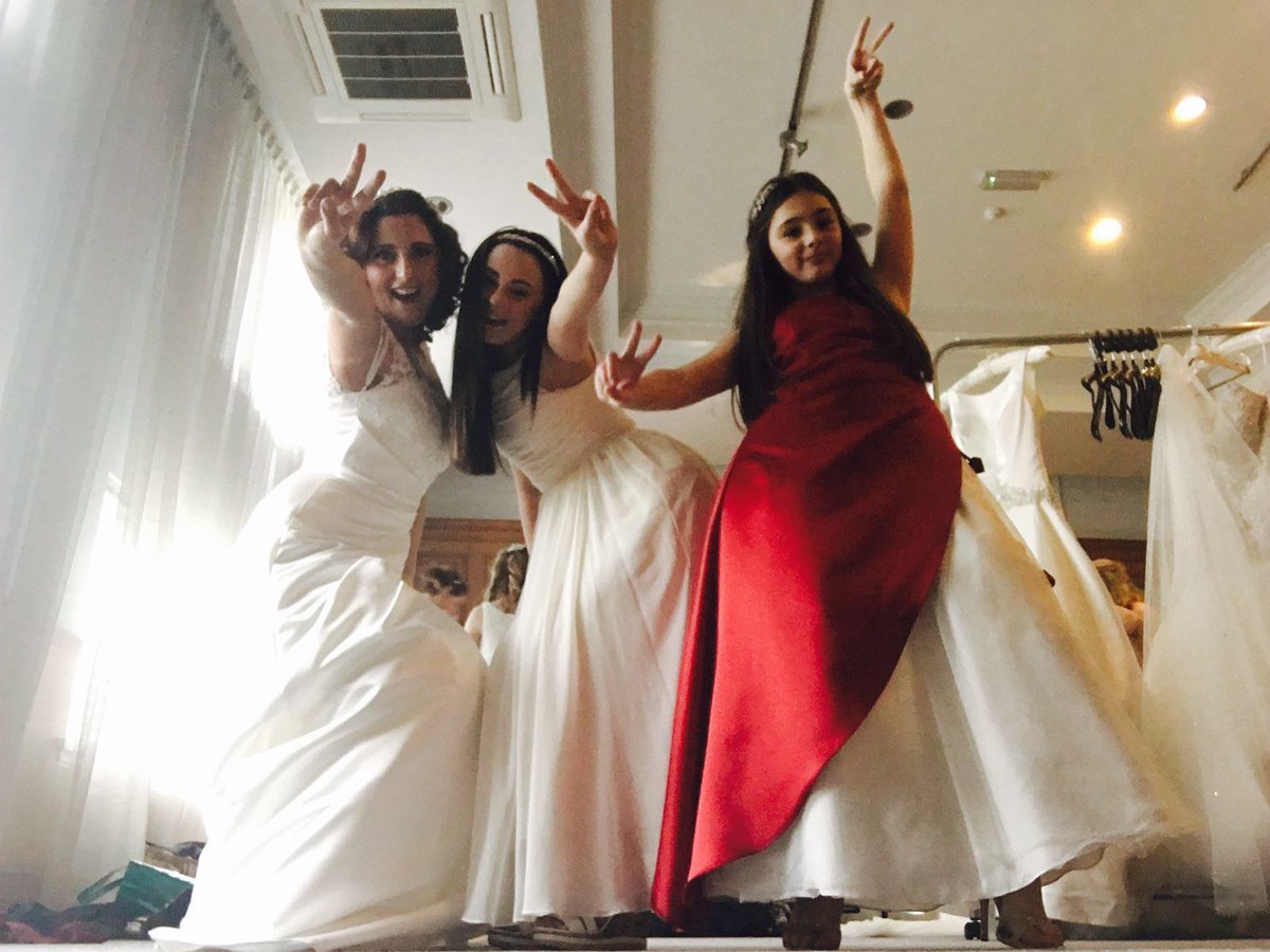 We had so much fun at <a href="/LancashireManor/">Lancashire Manor</a> last sunday!! Pose for the camera girls #bridal #catwalk #show