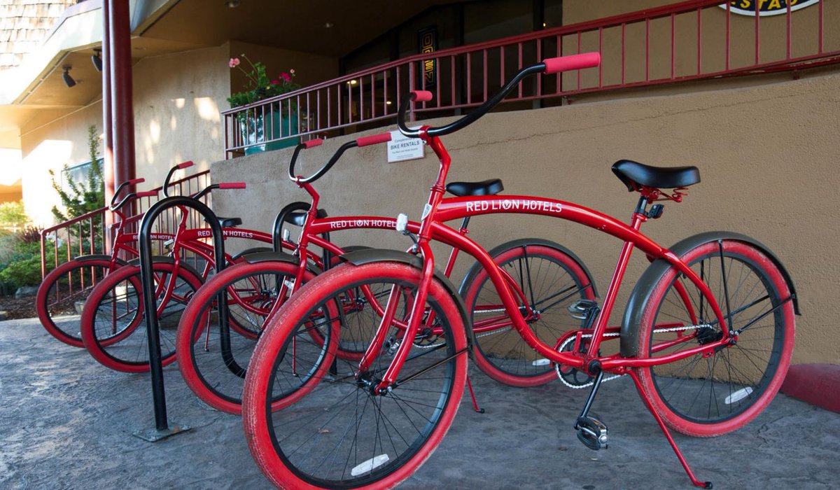 HIESequim's tweet photo. #Redlionhotels now offer complimentary bike rentals! Ask about them on your next stay! #Worthit #RLHC #trails https://t.co/QI8PPacqMM