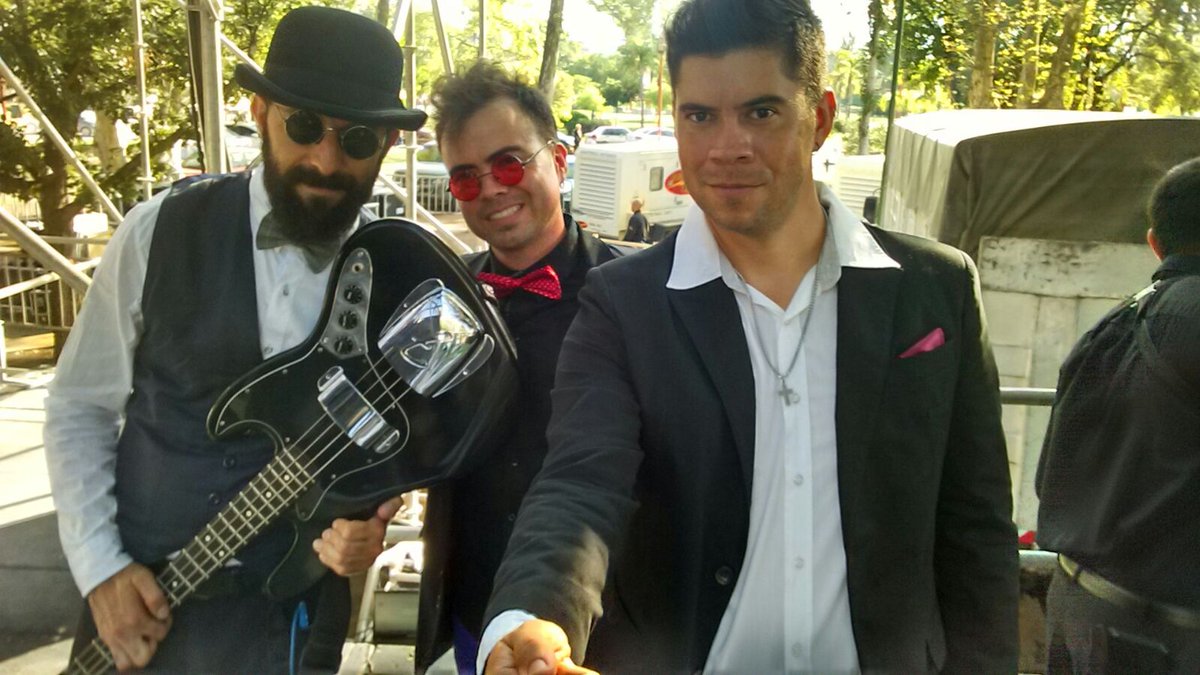 #PremiosCarlos2016 SHOW de <a href="/icebergdelsur/">Iceberg del Sur</a>