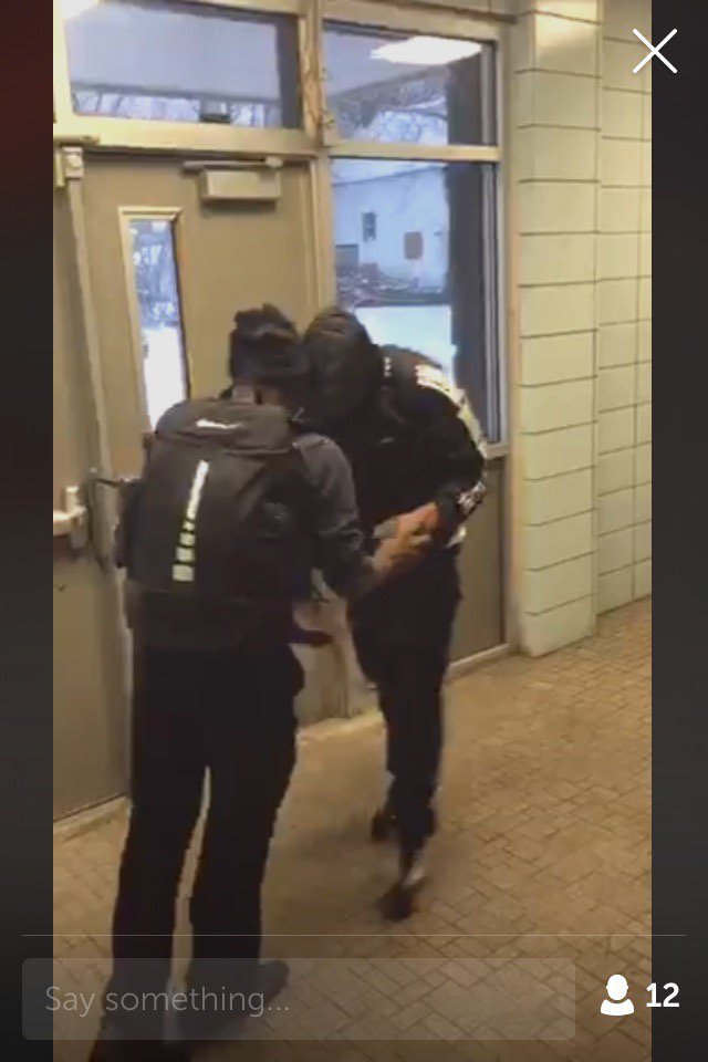 __drayaa's tweet image. .@Bridell_ on #Periscope: Untitled pscp.tv/w/aYutcDFyYVFa…