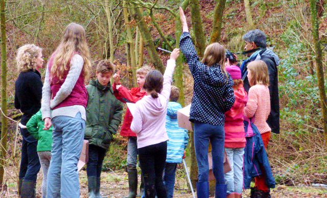 What makes an ideal school? Kids discuss their views on democracy at our workshop 28th Feb hebdenbridgeschool.co.uk/dams-and-democ…