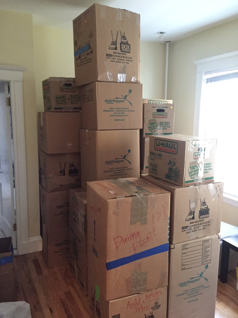 mbbroberg's tweet image. 5 hours of packing tonight. I see light at the end of the boxes. This move is happening soon. #relocationlife
