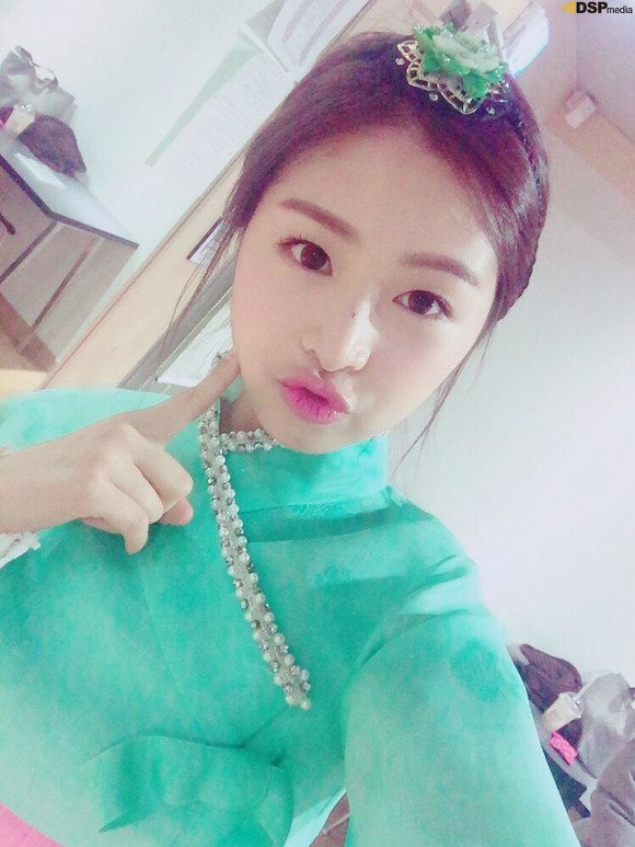 ChaewonTH's tweet photo. [PIC] 160211 #APRIL's cast นี่ใครเอ่ย! ใช่ที่รักของเราและคุณ คิมแชวอนมั้ย? #Chaewon
HQ: https://t.co/A0QhqzMR1K https://t.co/rdMhT6jj7P