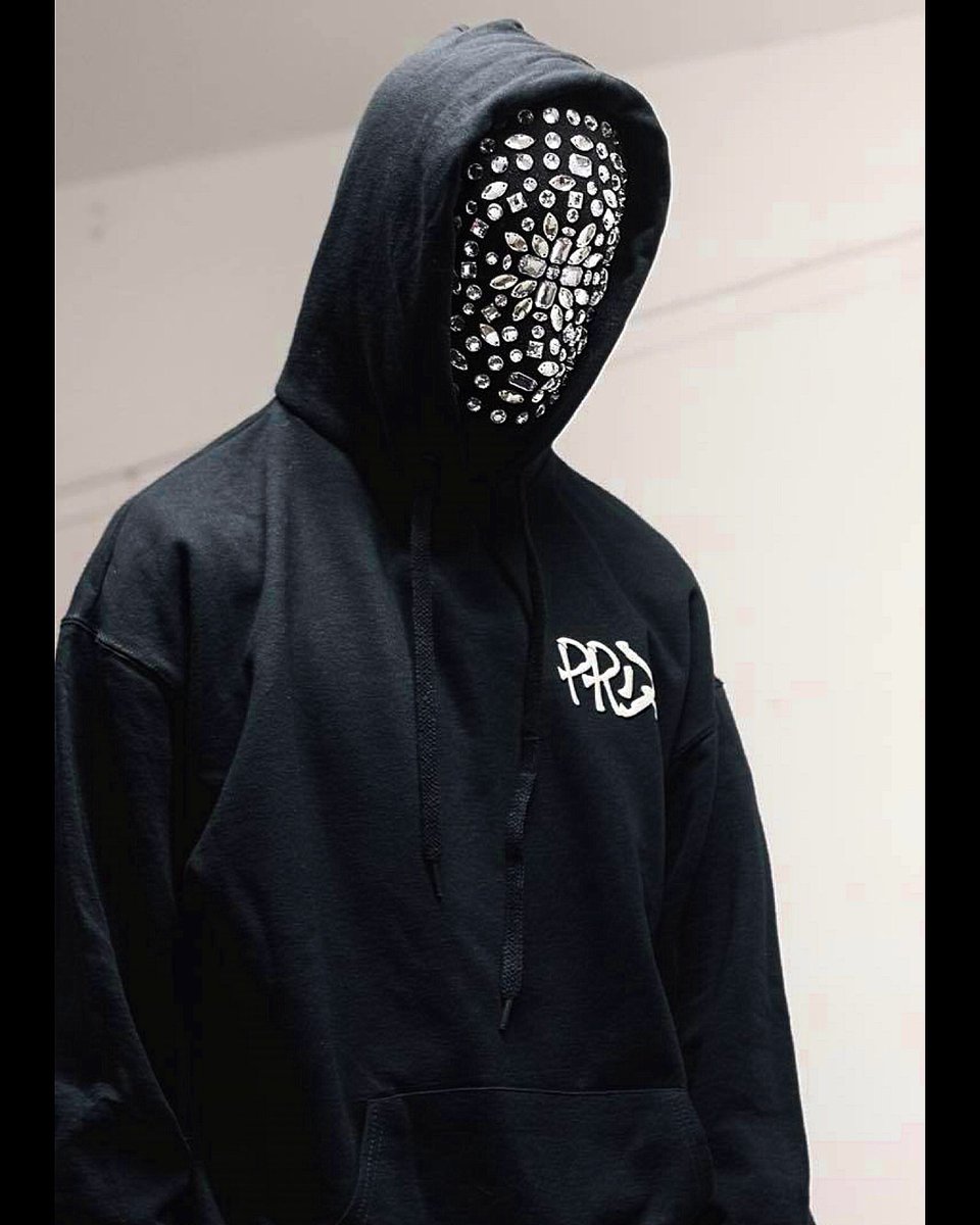 PVRVDISClothing's tweet photo. Lit https://t.co/wNSA9E7eIG