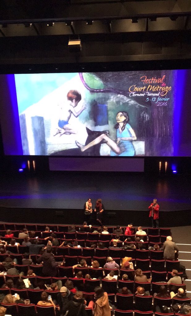 Lucie_f33's tweet photo. Projection du soir #festival #shortsfilm #competitionnationale #F1 @Clermont_Court https://t.co/RBVGcXjgeT