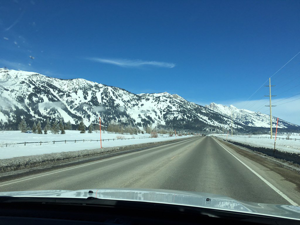 yarrowthorne's tweet photo. On the #road again https://t.co/LPCEEMB9Py