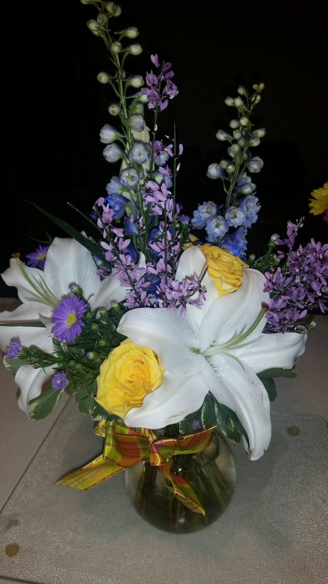 MandyShevey10's tweet image. @itsrebeccaaaduh they were delivered and they are BEAUTIFUL!!!