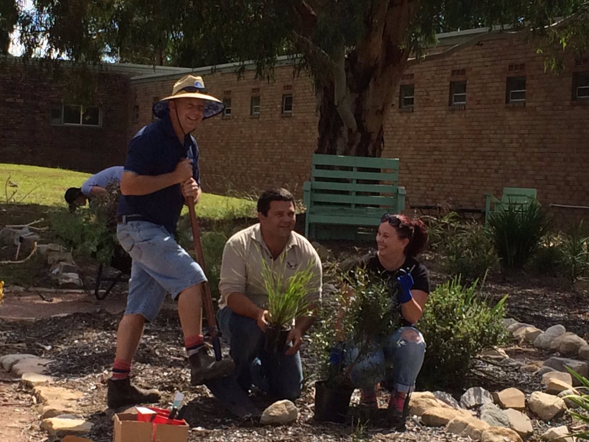 RachelLeighFarr's tweet photo. Newcastle and Central Coast District volunteering at Sunnyfield Somersby.#NCCD @joannedarke @ANZ_AU https://t.co/NlYtTzfco1