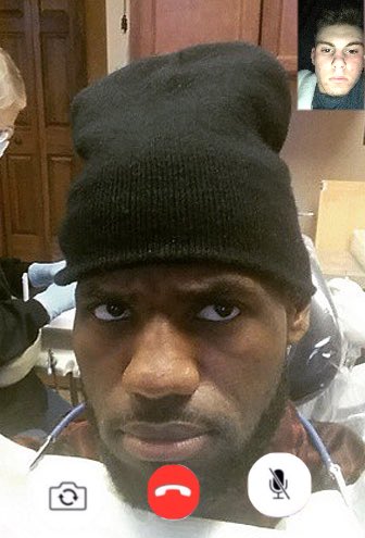 LincolnHackim's tweet image. Me and @KingJames earlier #SomethingSimple