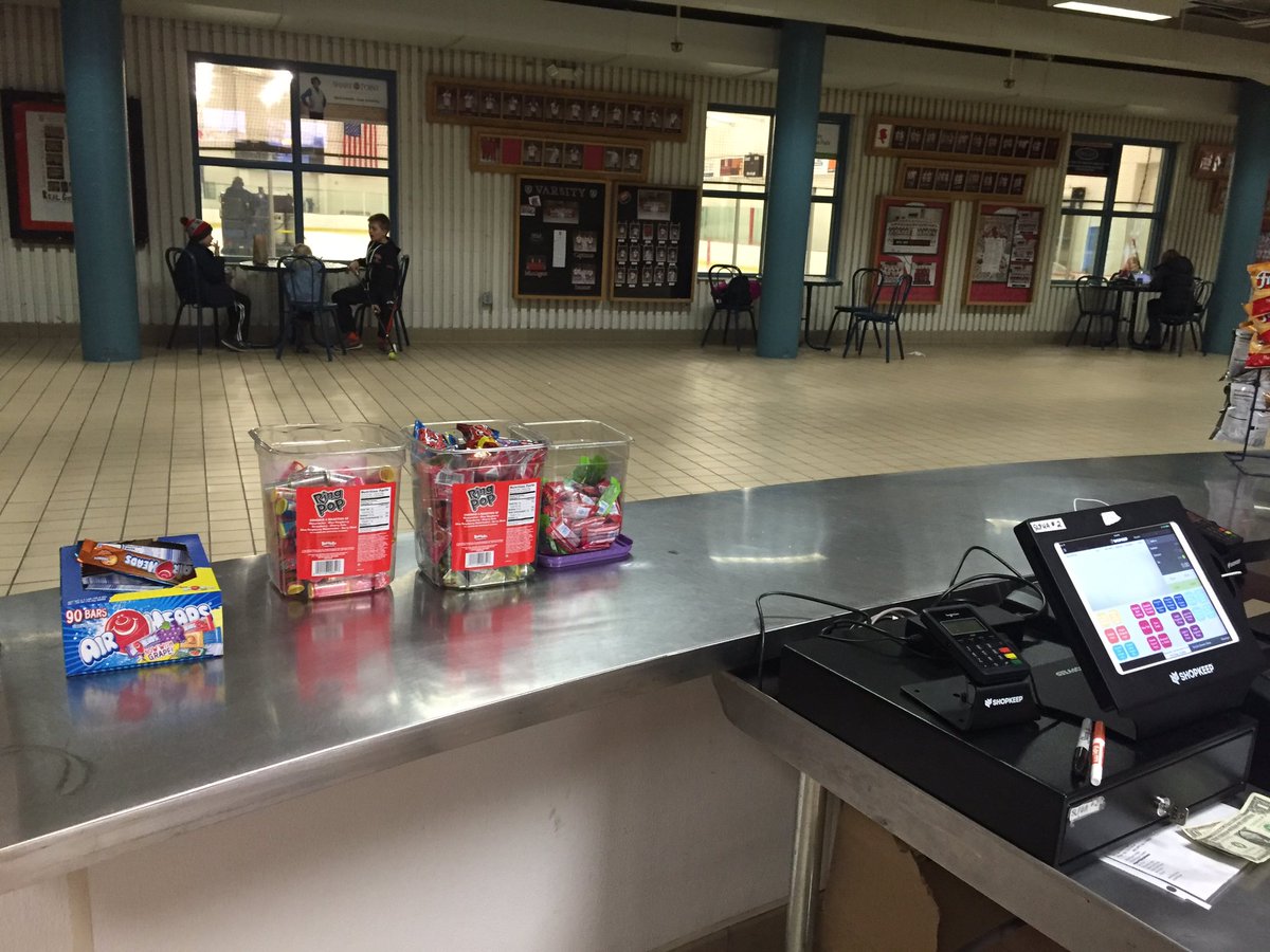 Working the concession stand for <a href="/OriolesHockey/">SLP Orioles Hockey</a>. Clearly the word is out that I'd be here #lonely