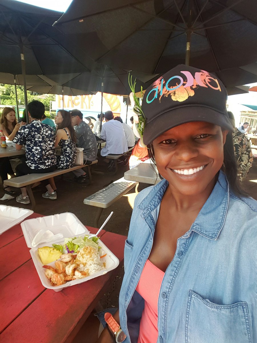 realTiptheWorld's tweet photo. Return from trip, eat Macky's: check! #waimea #gotwaves https://t.co/ag4xZveRsH