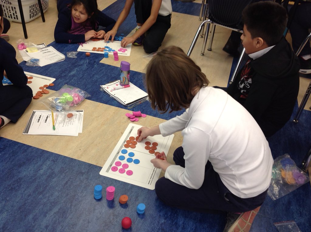 alliestaj's tweet photo. Hands on approach to learning about decimals and regrouping. #d83shine #roypride #roy4th #royschoolbulls https://t.co/ctNypQEdLB