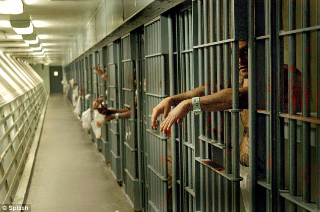 JS_LawGroup's tweet photo. Know your #rights. Find out what undercover #officers can't do in jail: https://t.co/tBiu6sT6zW https://t.co/g7gMxHgLMR