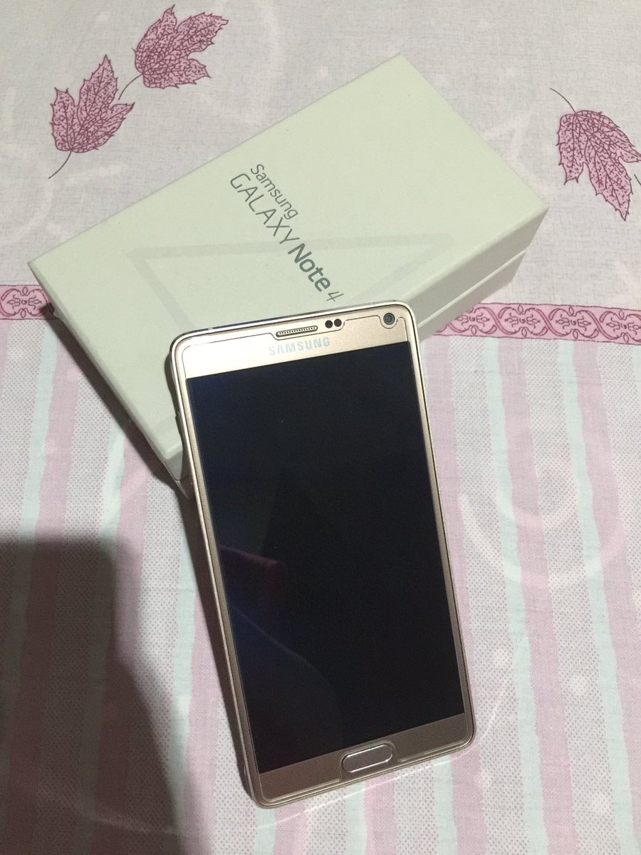 nadiaggc's tweet photo. For SALE Samsung Note 4 Rp 5.5jt msh mulus kondisi 99%. Lengkap dgn box,charger,headset blm terpakai. GARANSI RESMI. https://t.co/30NJO3P73U