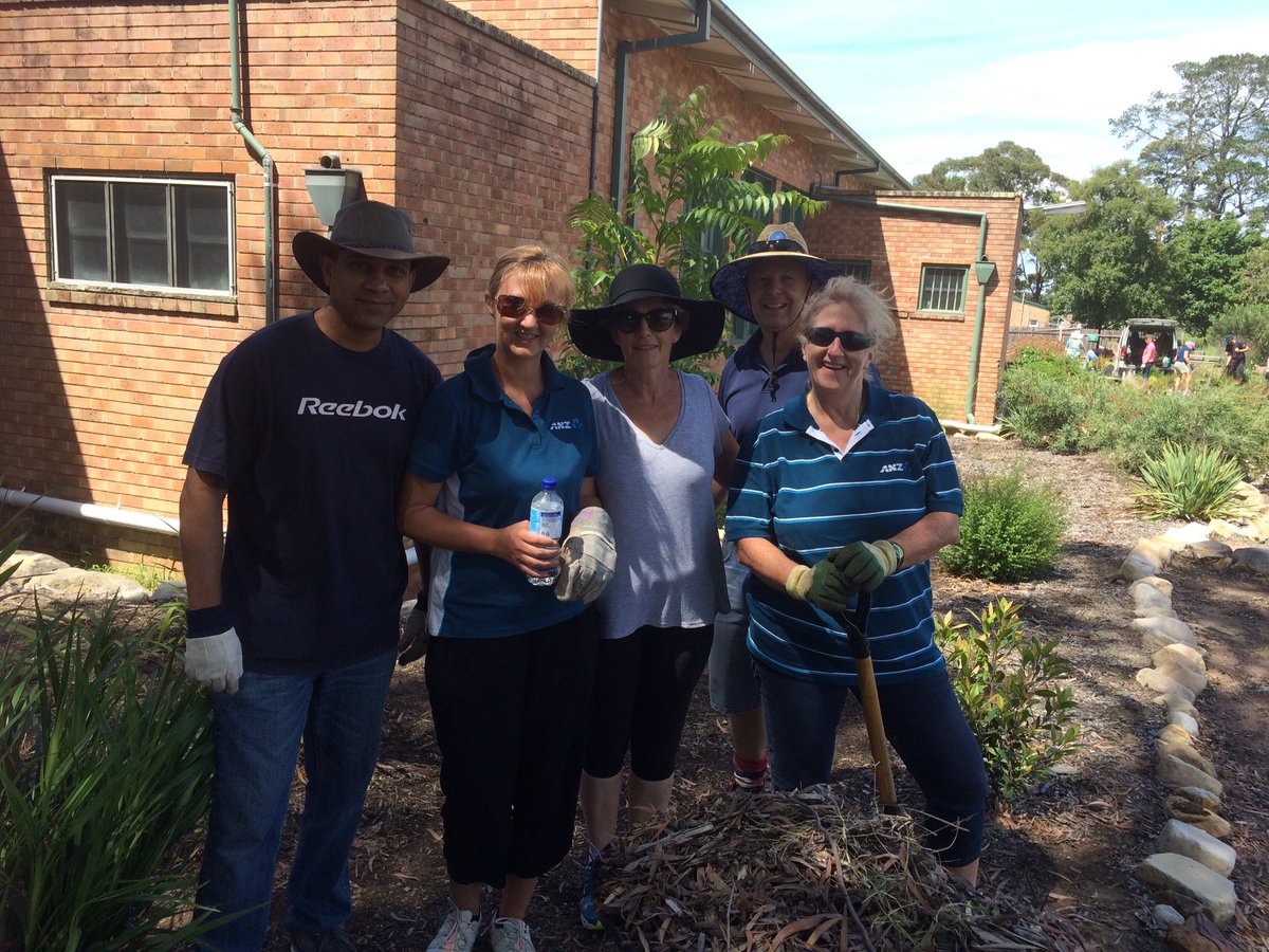 RachelLeighFarr's tweet photo. Volunteer Day. Looking good. Beds being cleared now for some planting. #NCCD @joannedarke @ANZ_AU https://t.co/TtWc6wLJdZ