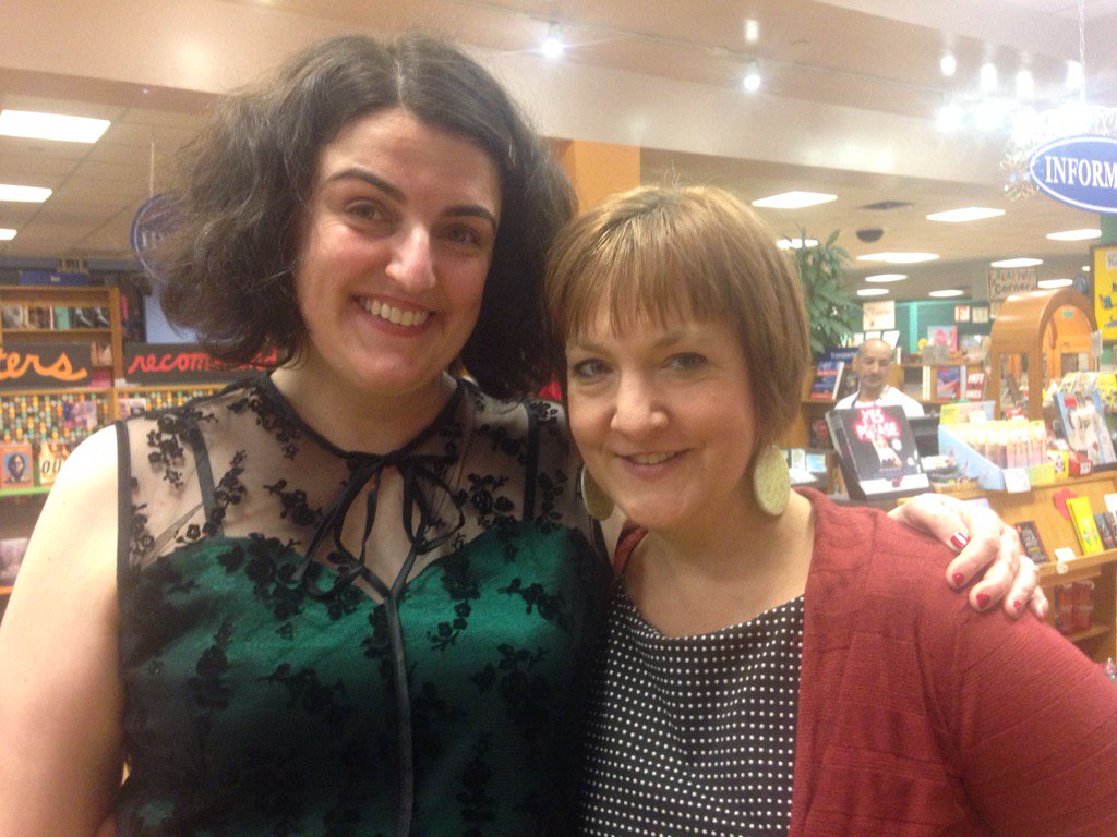 BedPostConfess's tweet photo. The fab @modaviau and @JulieGillisTX at Mos book launch!!! #everyanxiouswave https://t.co/LhwVt3x2wP