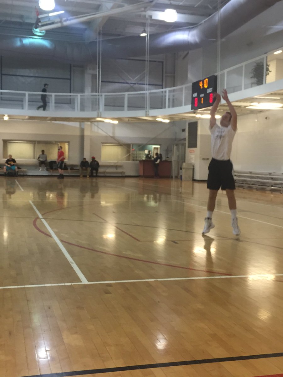 RecJazz's tweet photo. Some pre-game shooting from today. https://t.co/4hMRGXoYTv