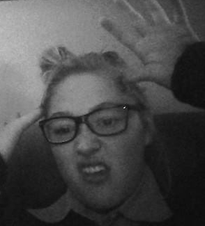 mayamatss's tweet photo. Tweet: When you find old webcam photos of yourself and cringe. https://t.co/PRfdxas1sQ