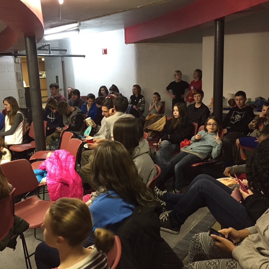 MyMiamiValley's tweet photo. Awesome turn out at Walls Down Wednesday tonight! G-d is doing amazing things! #SoFarBeyond https://t.co/UbTipudp5j