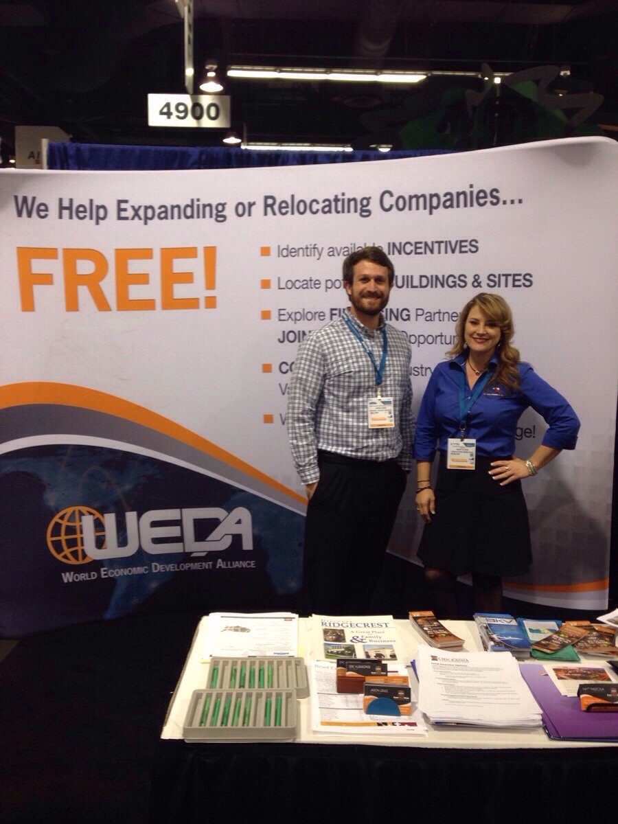 chickashaedc's tweet photo. #TeamWeda loves #RockdaleEDC and Kara Clore! #UBMwest https://t.co/70fRhAE5wV