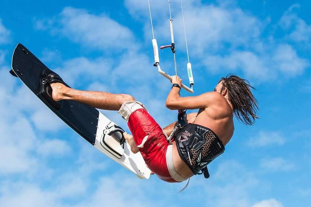 weKitesurf's tweet photo. Follow your passion #byronbay #byronbazaar #visitbyron #commongroundbyronbay #tallows #canonaustralia #fromwhereudr… https://t.co/jzPUzc8bq3