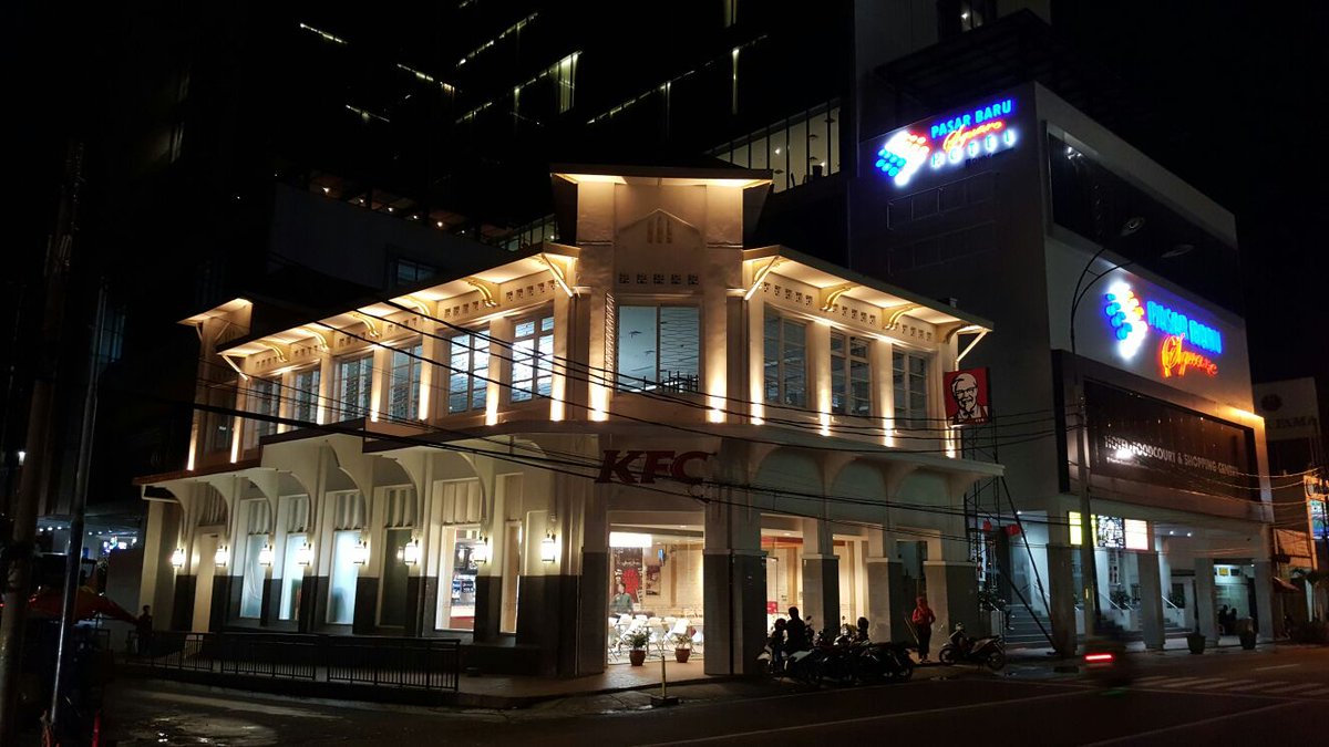 @DISBUDPAR_BDG Welcome to <a href="/psb_square/">Pasar Baru Square</a> Pasar Baru Square Bandung, gedung Heritage yang sudah selesai dipugar....